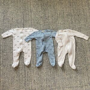 Baby Neutral Outfits 3-6 months (3 footed sleepers) BabyGap Rabbit Bear Organic